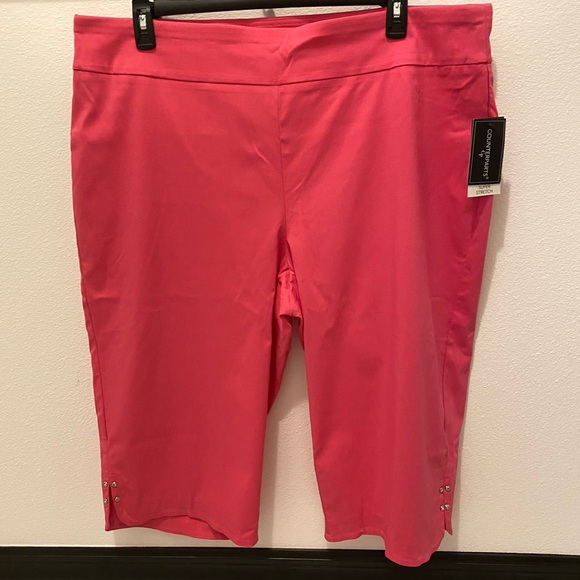 Counterparts Women’s Plus Pink Stretch Capris with Split Hem Accents - 22W - Picture 1 of 7